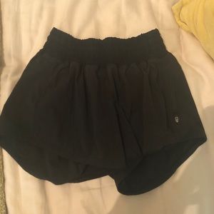 LULULEMON SHORTS SIZE 4